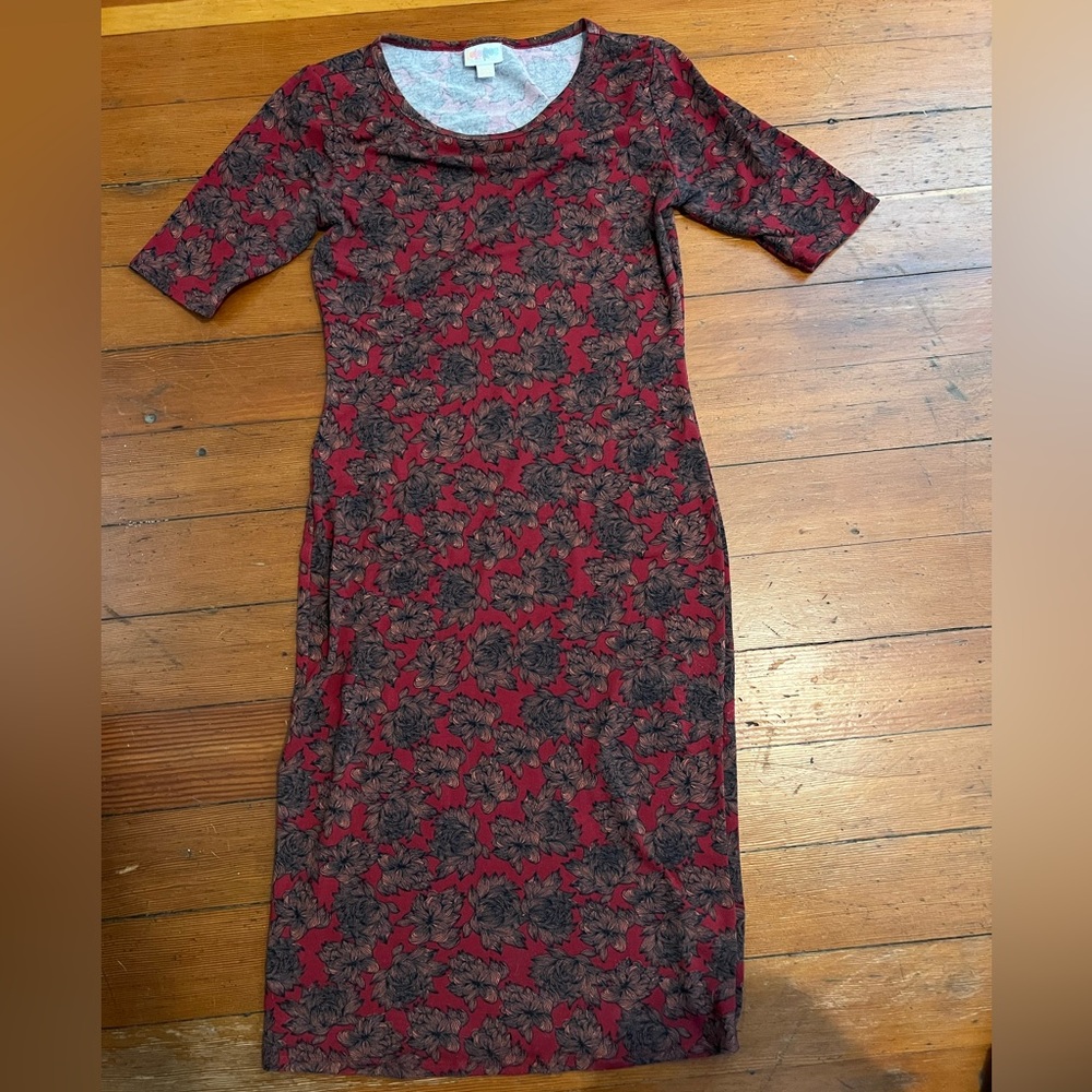 Red floral bodycon dress